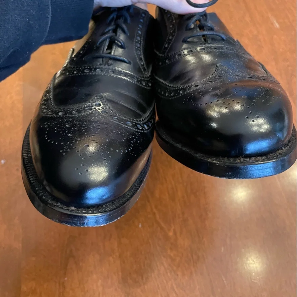 Carroll and Company Beverly Hills Black Leather wingtips 9 narrow - Picture 6 of 10